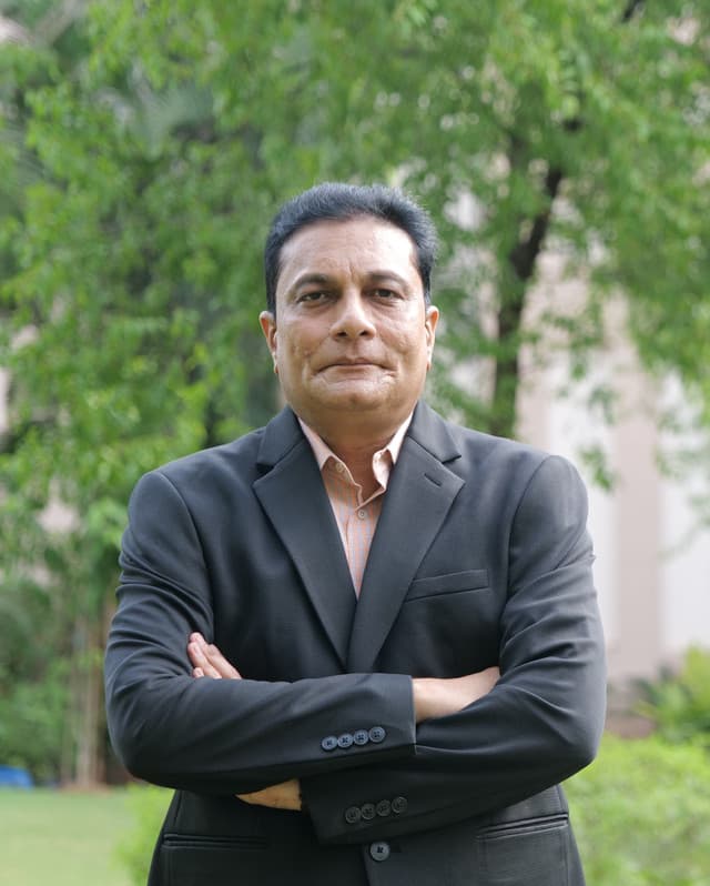 Dr. Amit Ganatra